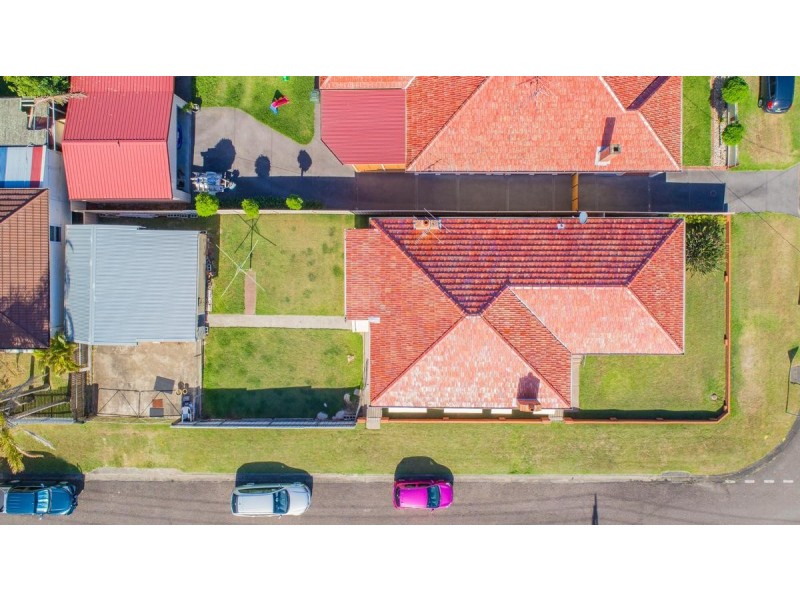 13 Marks Street, Belmont NSW 2280