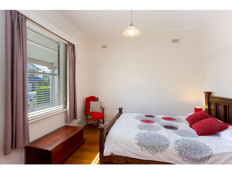 9 Gulliver Street, Hamilton NSW 2303