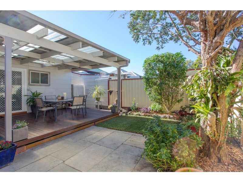 9 Gulliver Street, Hamilton NSW 2303