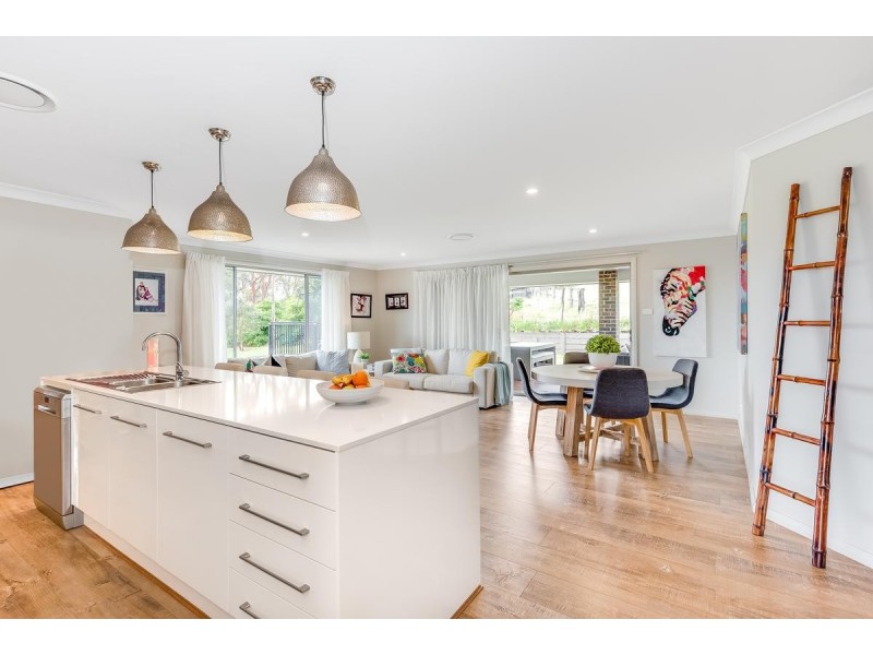 5 Kariboo Lane, Mount Hutton NSW 2290