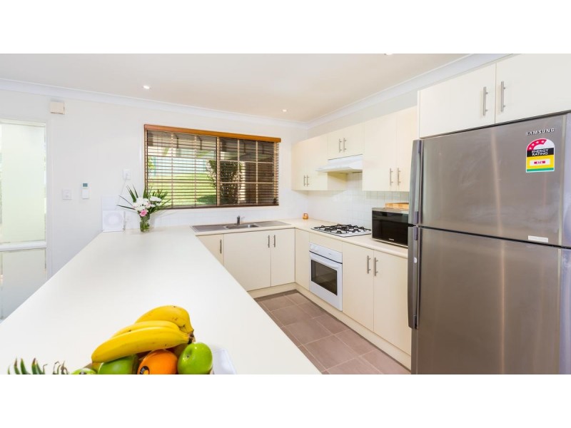 17 Hillview Crescent, Macquarie Hills NSW 2285