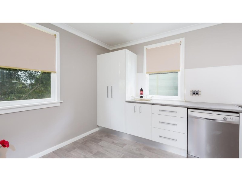 1 Carbeen Street, Gateshead NSW 2290