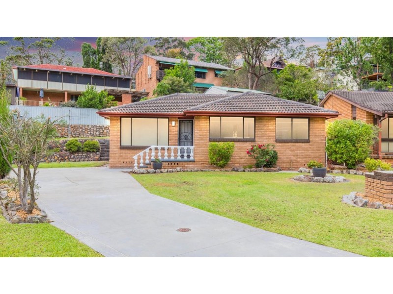 13 Rutherglen Place, Macquarie Hills NSW 2285