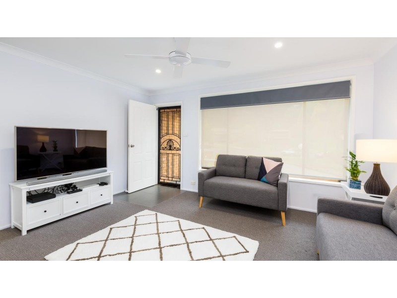 13 Rutherglen Place, Macquarie Hills NSW 2285