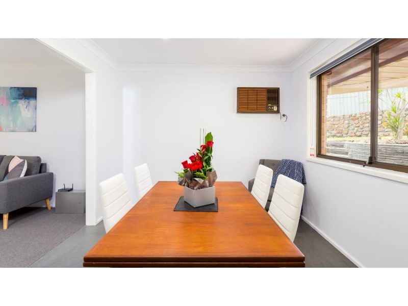 13 Rutherglen Place, Macquarie Hills NSW 2285