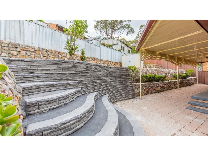 13 Rutherglen Place, Macquarie Hills NSW 2285