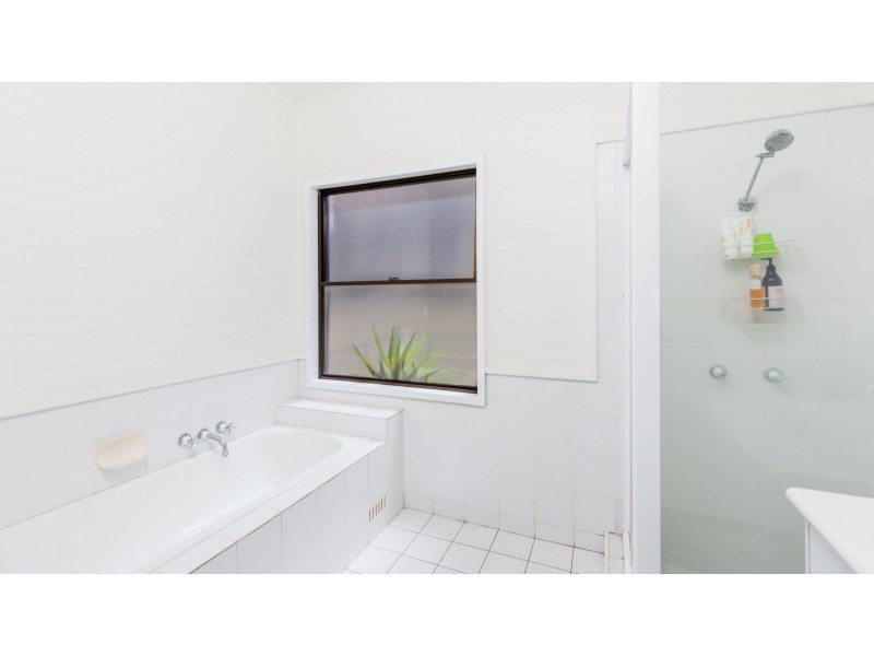 9 Waratah Street, Kahibah NSW 2290