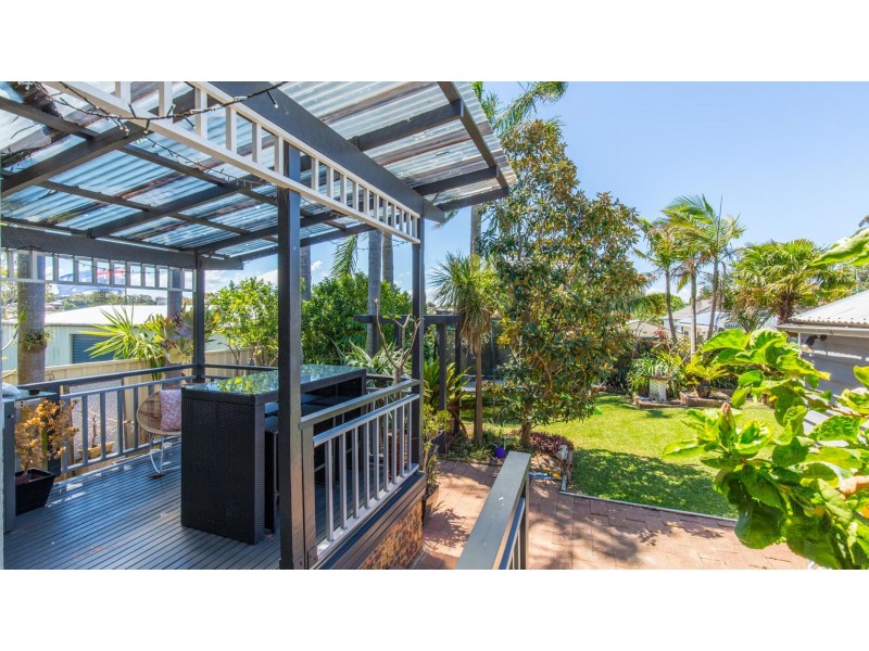 9 Waratah Street, Kahibah NSW 2290