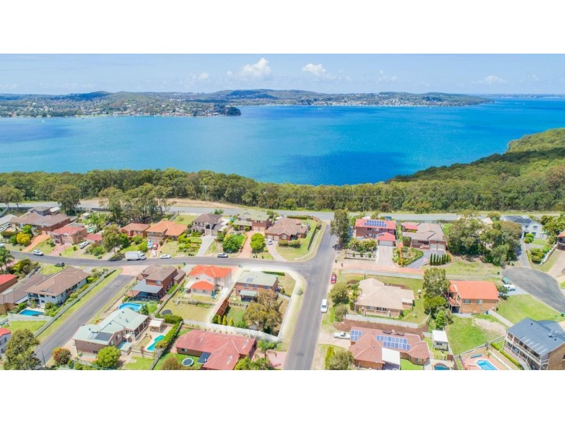 1 Canopus Close, Marmong Point NSW 2284