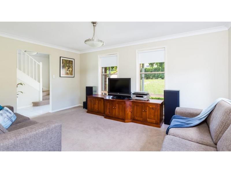 1 Canopus Close, Marmong Point NSW 2284