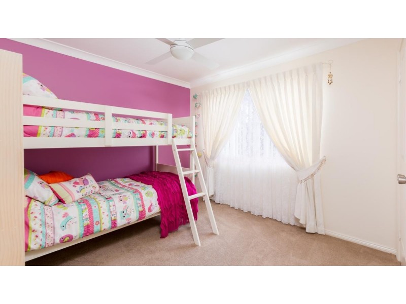 1 Canopus Close, Marmong Point NSW 2284