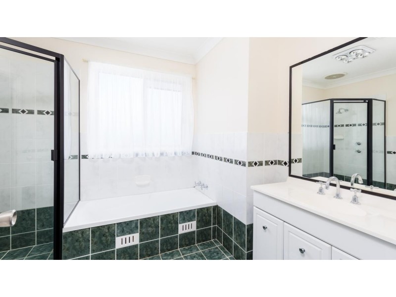 1 Canopus Close, Marmong Point NSW 2284