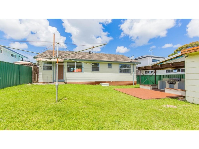 33 Jonathan Street, Warners Bay NSW 2282