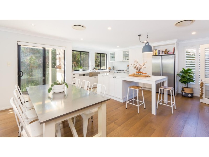 6 Milloba Close, Warners Bay NSW 2282