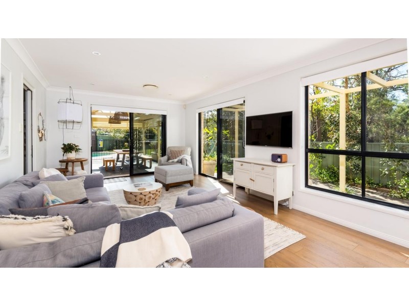 6 Milloba Close, Warners Bay NSW 2282