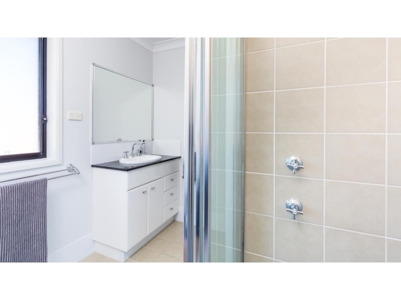 6 Milloba Close, Warners Bay NSW 2282