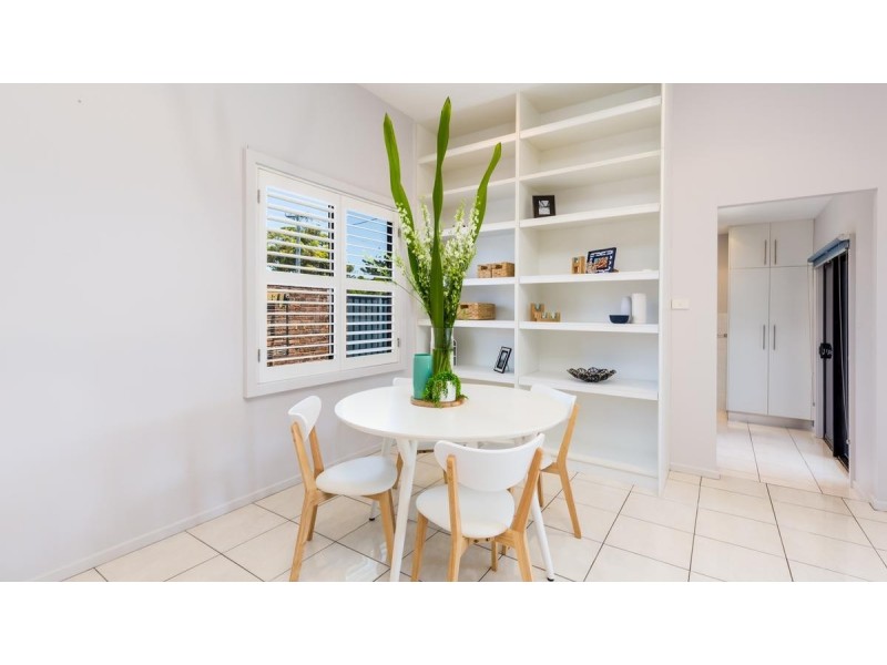 27 Hutchinson Street, Redhead NSW 2290