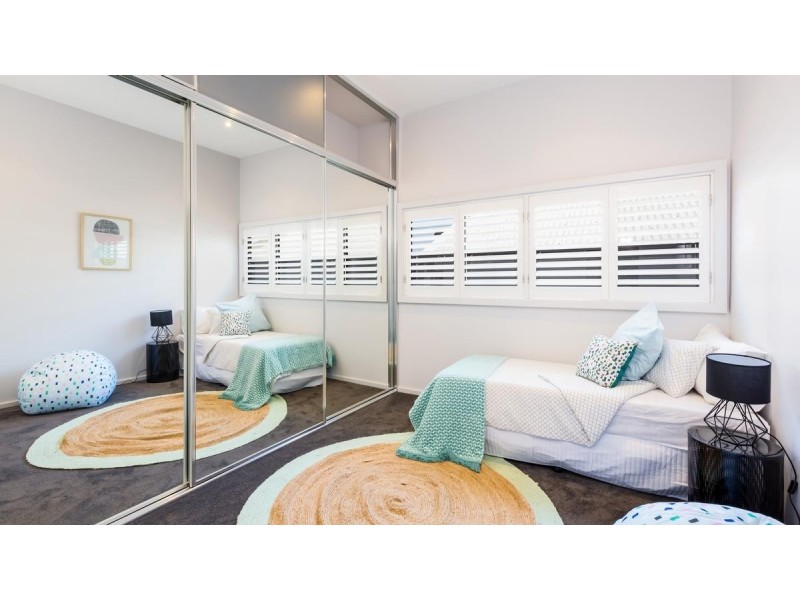 27 Hutchinson Street, Redhead NSW 2290