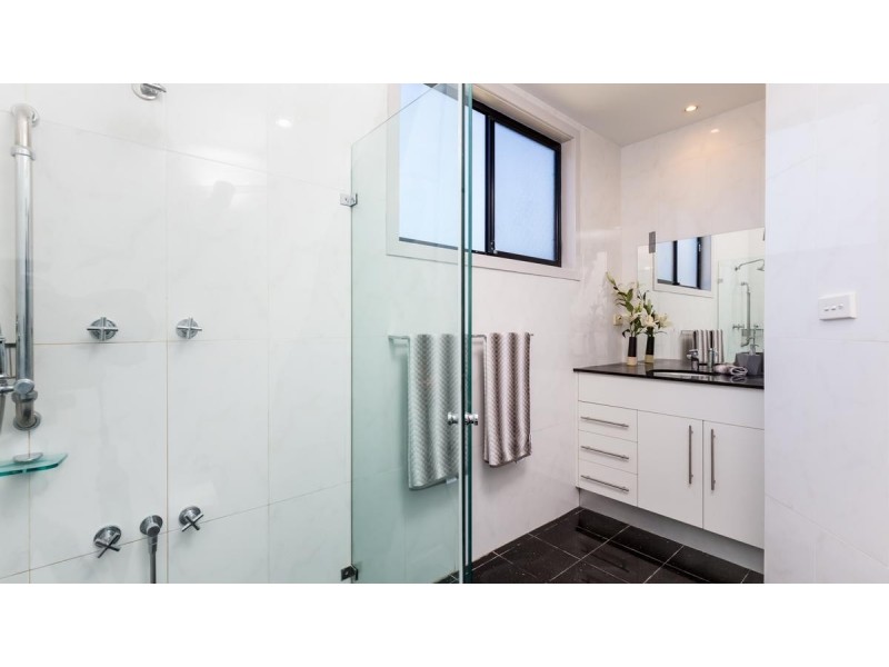 27 Hutchinson Street, Redhead NSW 2290