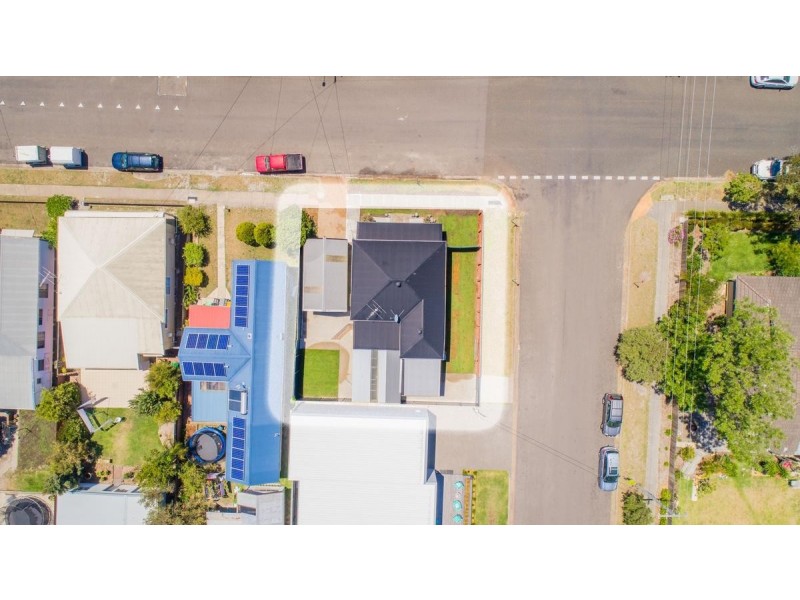 27 Hutchinson Street, Redhead NSW 2290