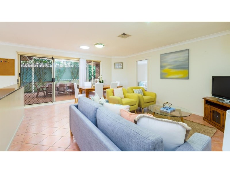 1 Elkhorn Close, Garden Suburb NSW 2289
