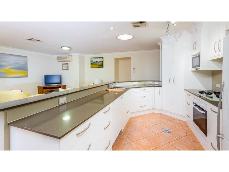 1 Elkhorn Close, Garden Suburb NSW 2289