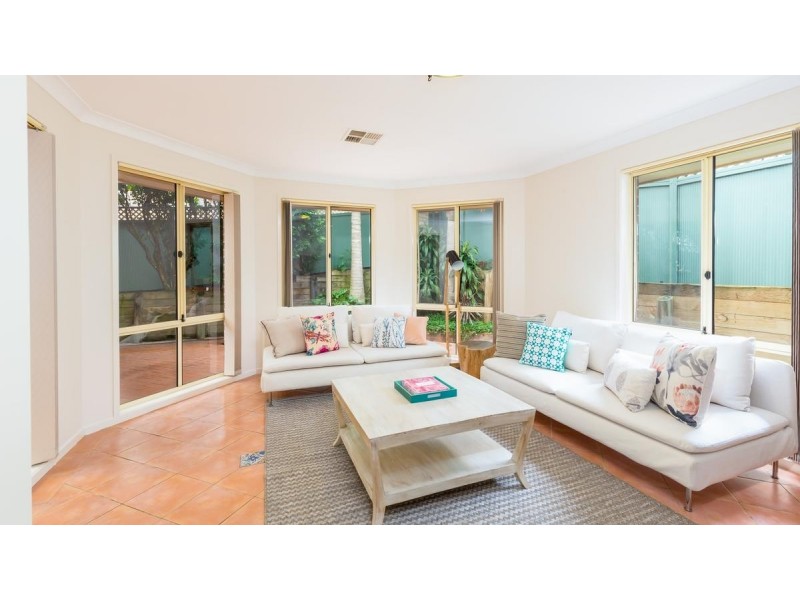 1 Elkhorn Close, Garden Suburb NSW 2289