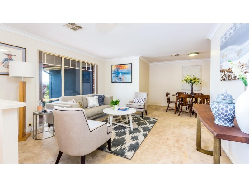 1 Elkhorn Close, Garden Suburb NSW 2289