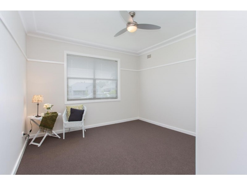 60 Fourth Street, Boolaroo NSW 2284