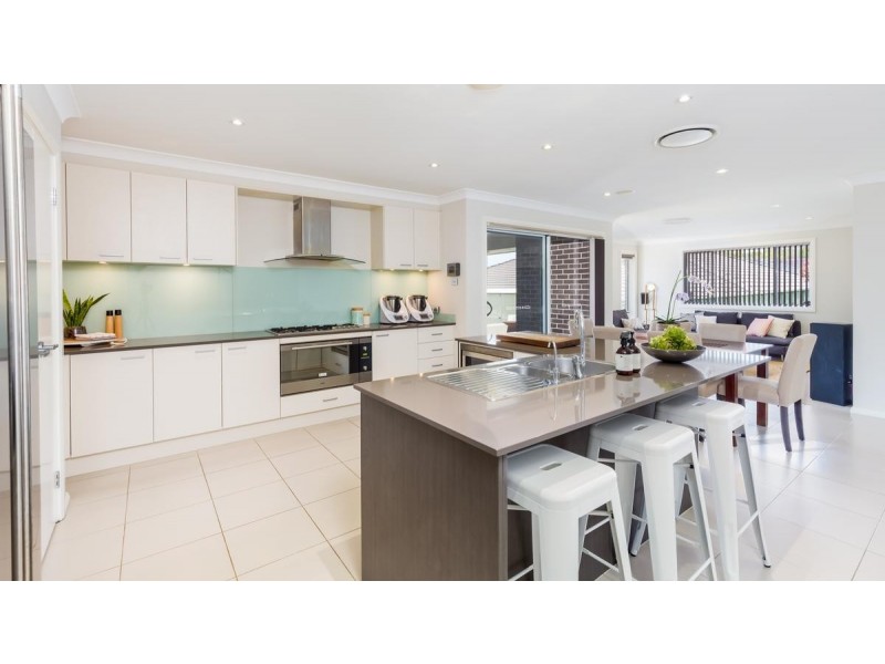 25 Fitzwilliam Circuit, Macquarie Hills NSW 2285