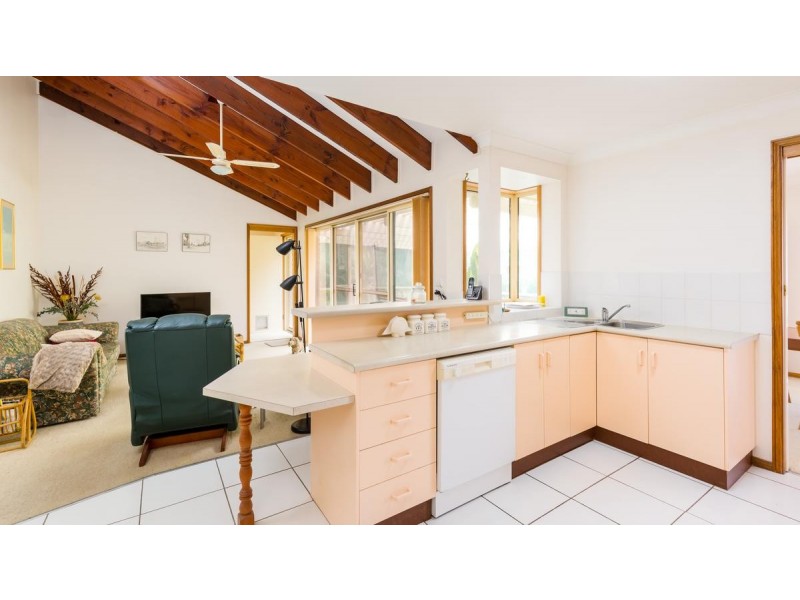 6 Kylie Close, Marmong Point NSW 2284