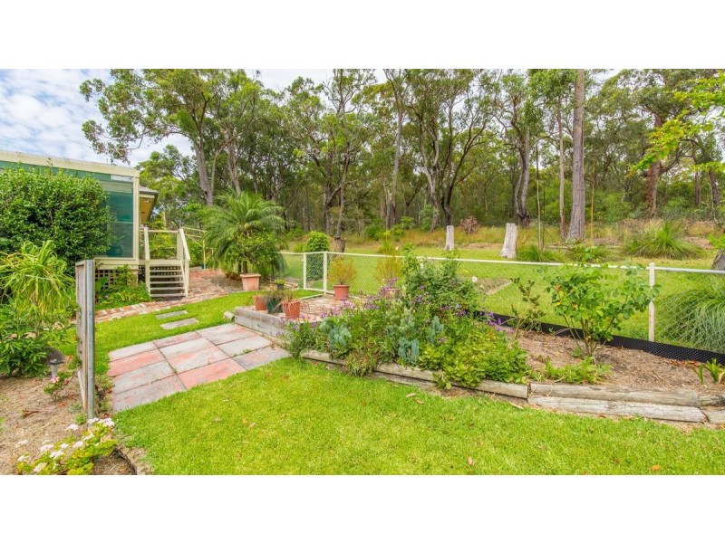 6 Kylie Close, Marmong Point NSW 2284
