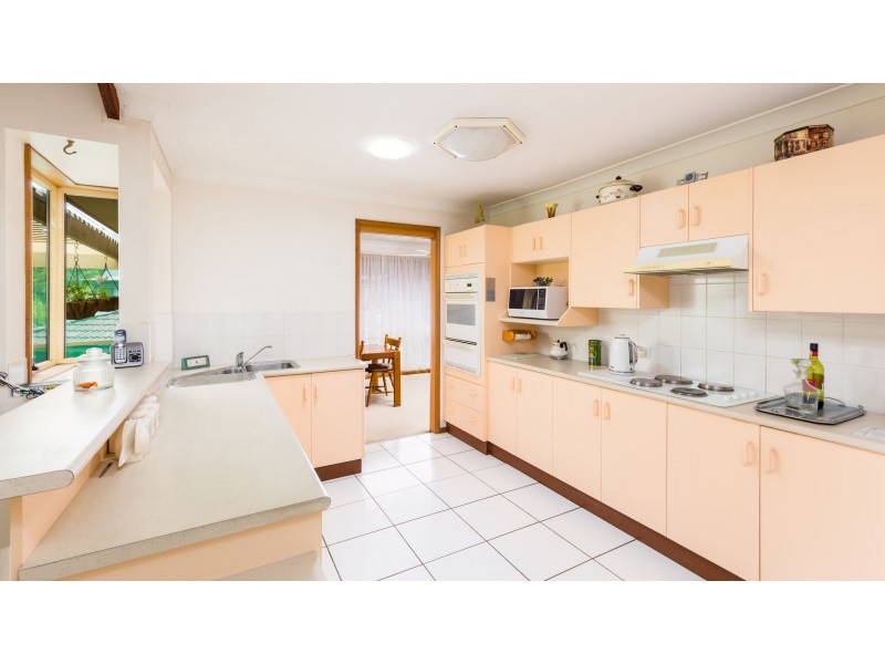 6 Kylie Close, Marmong Point NSW 2284
