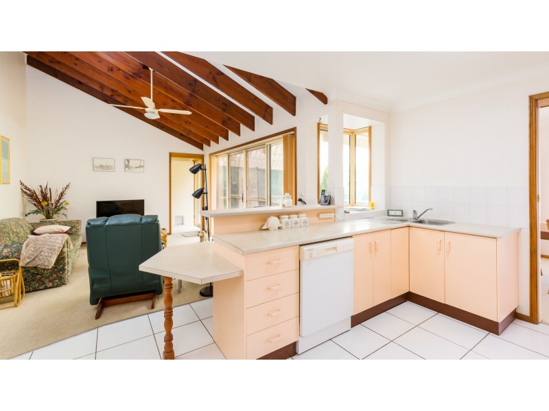 6 Kylie Close, Marmong Point NSW 2284