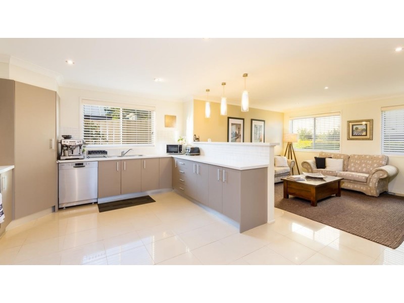 61 Crawford Lane, Mount Hutton NSW 2290