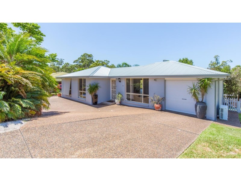 7 Roscrea Crescent, Mount Hutton NSW 2290