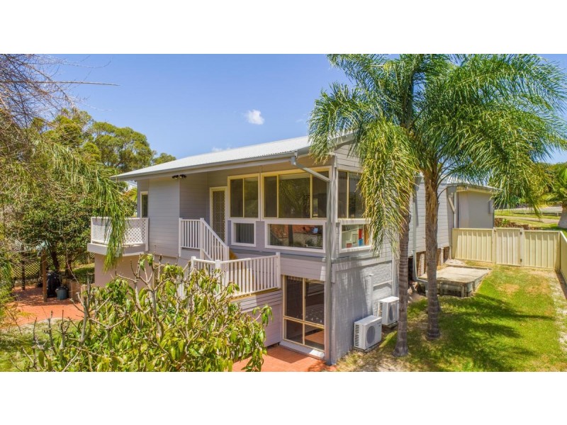 7 Roscrea Crescent, Mount Hutton NSW 2290