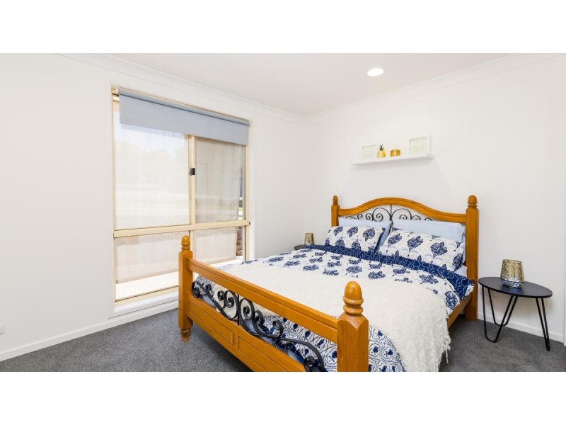 7 Roscrea Crescent, Mount Hutton NSW 2290