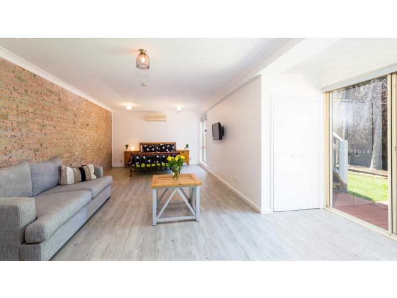 7 Roscrea Crescent, Mount Hutton NSW 2290