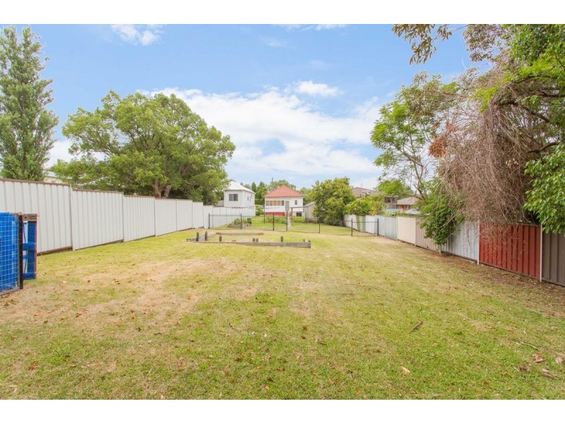 17 Eighth Street, Speers Point NSW 2284