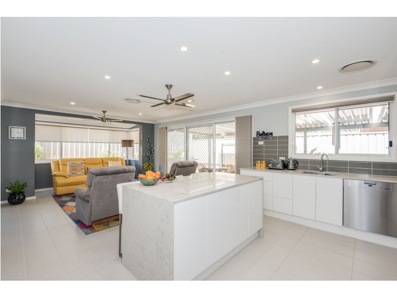 4/14 Berringar Road, Valentine NSW 2280