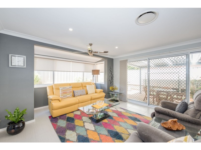 4/14 Berringar Road, Valentine NSW 2280