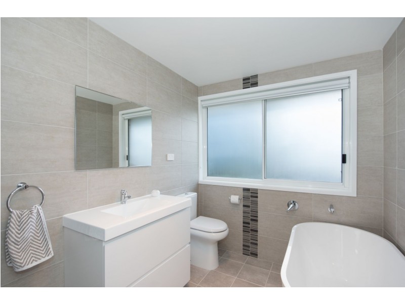 4/14 Berringar Road, Valentine NSW 2280