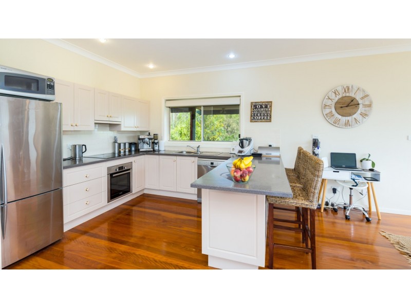 20 Hillview Crescent, Macquarie Hills NSW 2285