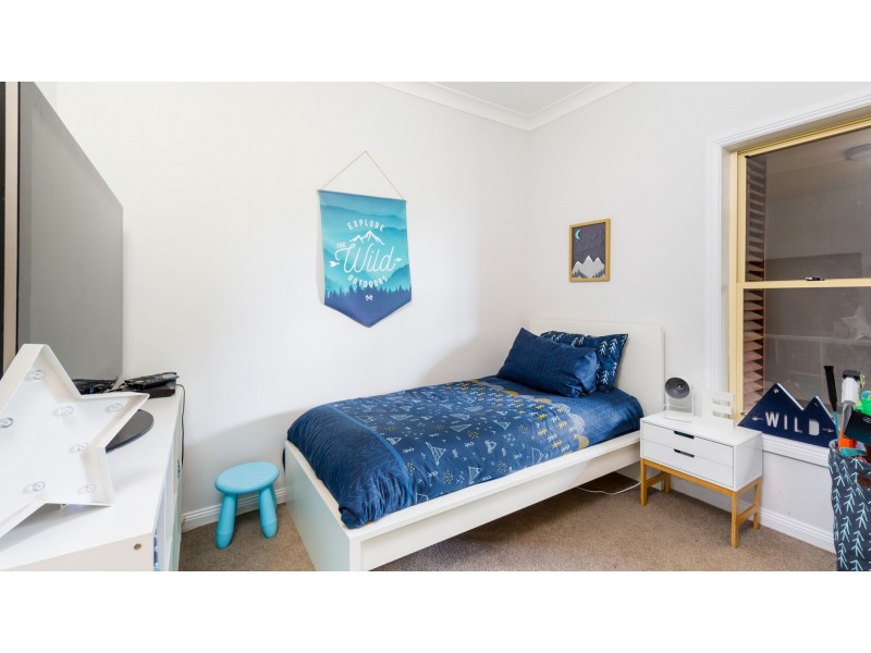 20 Hillview Crescent, Macquarie Hills NSW 2285