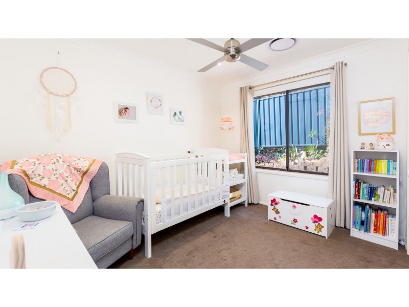 37 Pasadena Crescent, Macquarie Hills NSW 2285