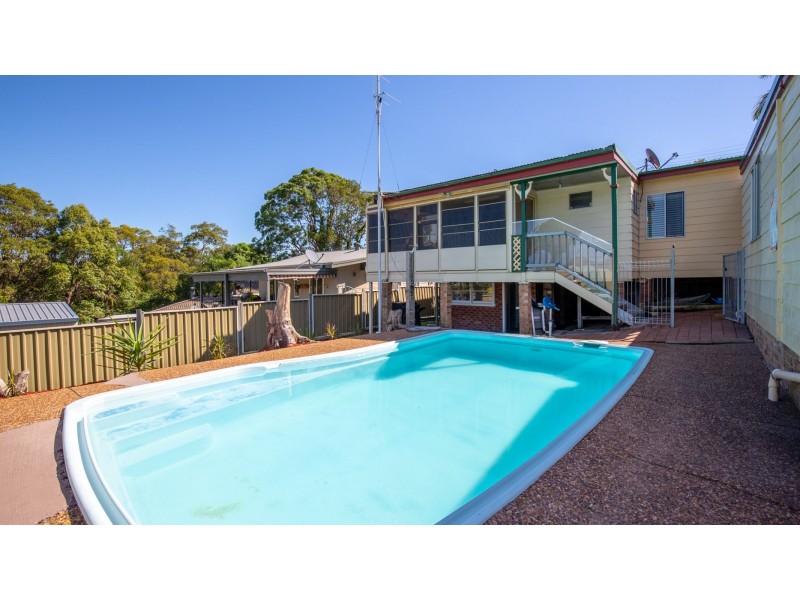 18 Valley View Crescent, Glendale NSW 2285