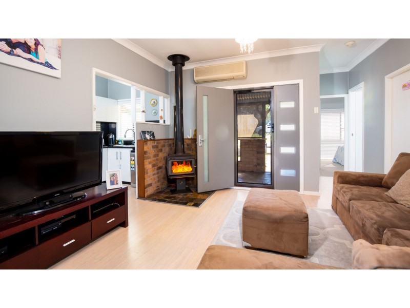 18 Valley View Crescent, Glendale NSW 2285