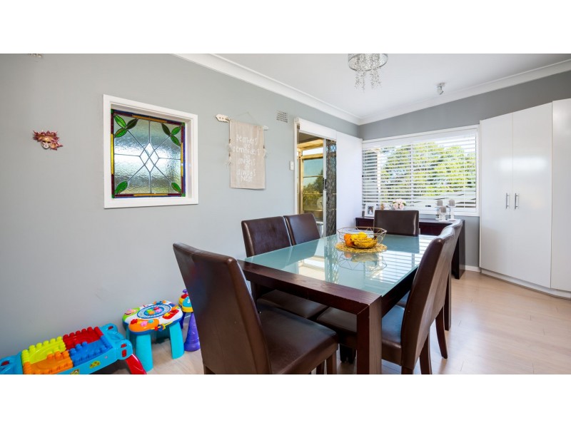 18 Valley View Crescent, Glendale NSW 2285