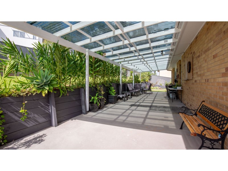 4 Bangalore Place, Cameron Park NSW 2285